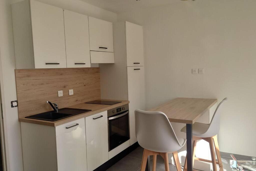 Appartement De La Tour Connaux 外观 照片